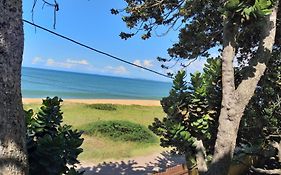 flat em frente ao mar (praião) ao lado da prainha
